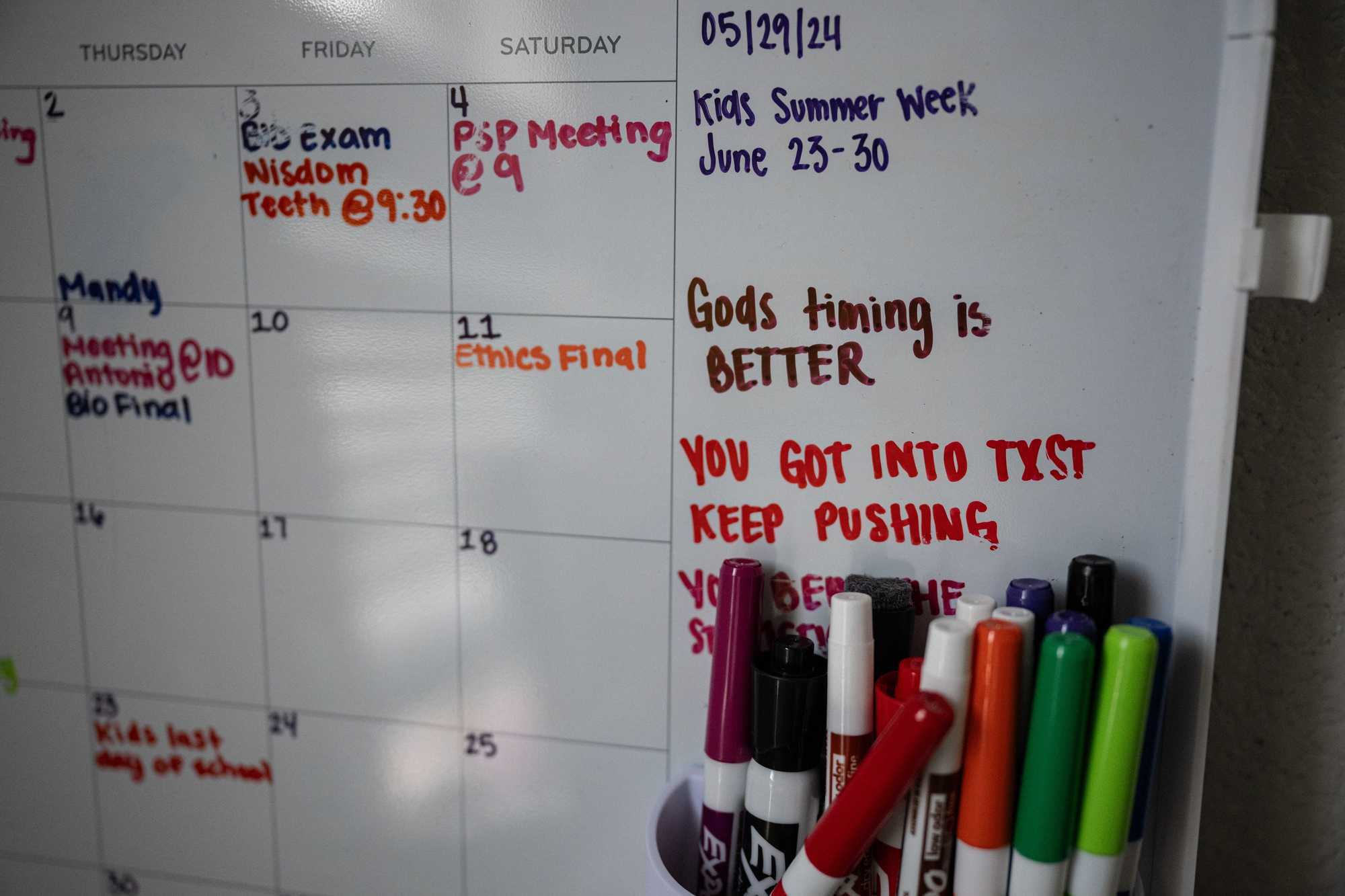 Osuna wrote encouraging messages on her calendar about her faith and admission into Texas State University at her apartment in Hutto, Texas. (Tamir Kalifa for The Boston Globe)