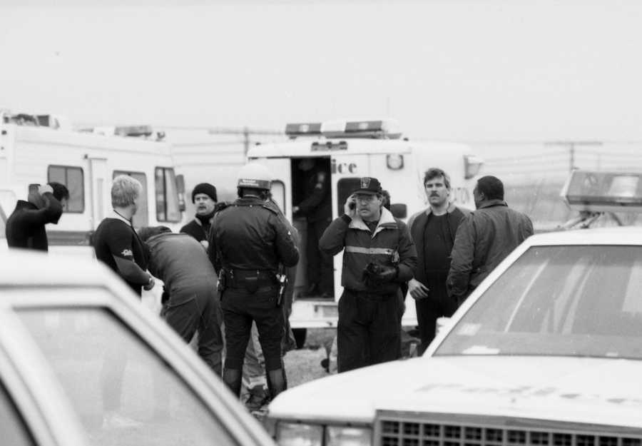 Police  on Jan. 4, 1990, prepared to search the Pines River in Revere for the gun used to kill Carol Stuart. (Janet Knott/Globe Staff) 