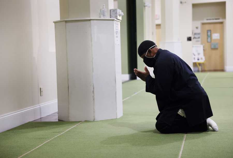 FOR SPOTLIGHT PROJECT ONLY - Roxbury, MA--12/9/2021-- Before heading home Joseph Jabir Pope wanted to stop by The Islamic Society of Boston Cultural Center to pray. Pope had heard it was the most beautiful mosque in New England and had wanted to come to see it for himself and pray there on his first day out of jail after 37 years of incarceration. (Jessica Rinaldi/Globe Staff) 

