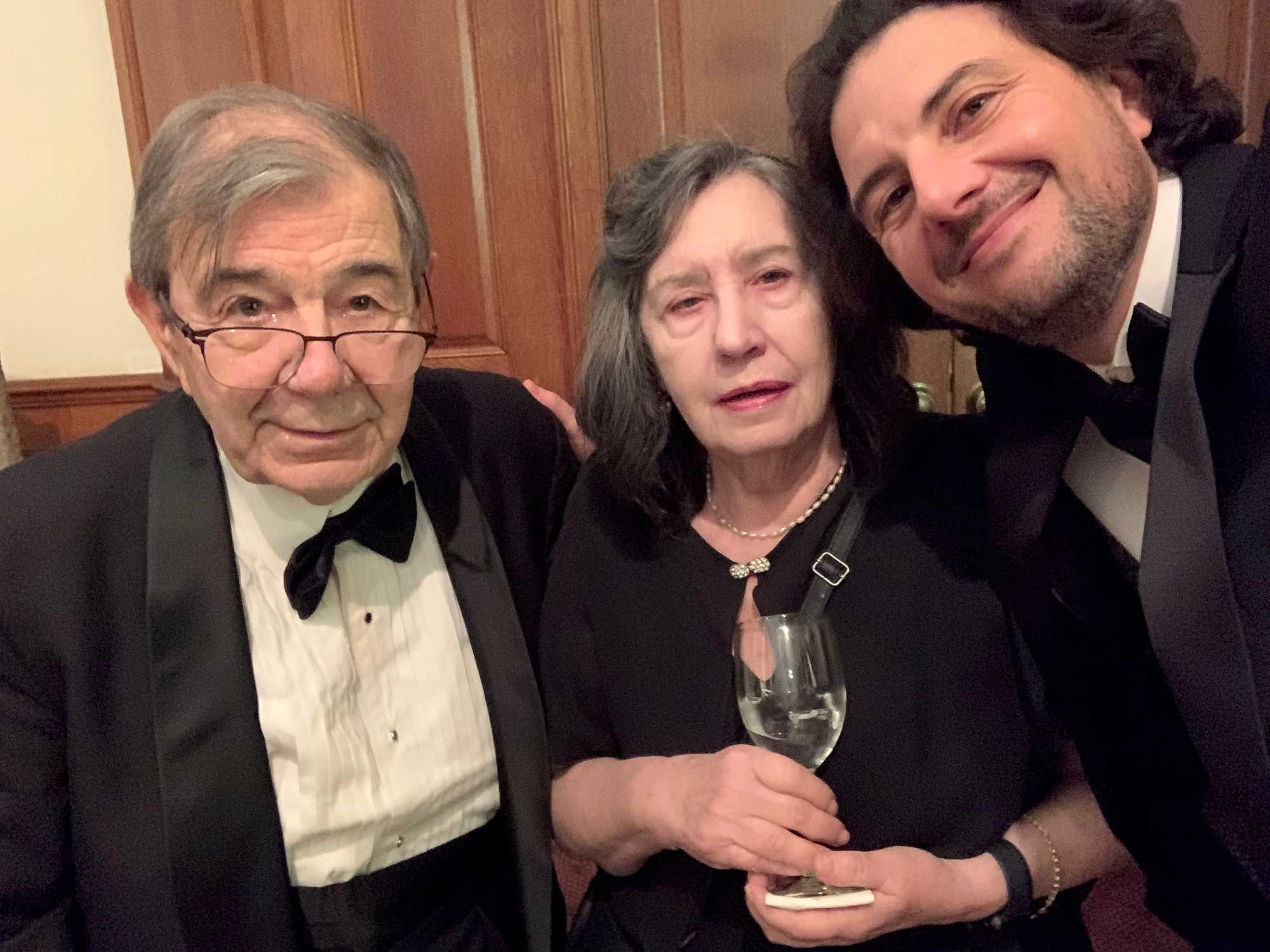 David Sabatini, with his father, David, a scientist and former chair of the department of cell biology at NYU Grossman School of Medicine, and his mother, Zulema, a retired physician.
