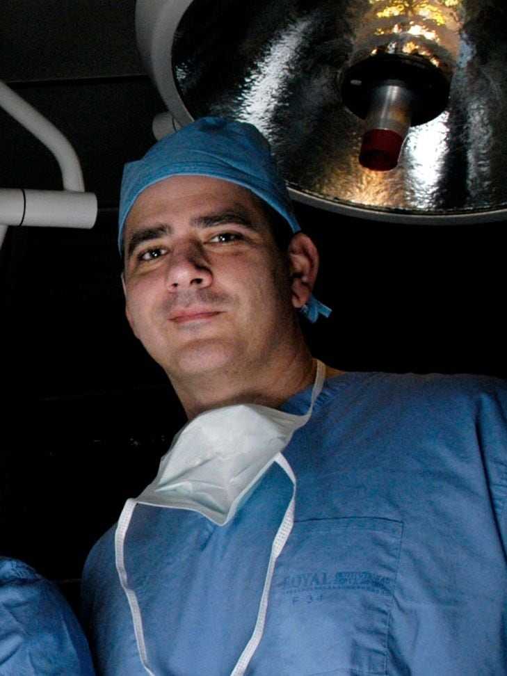 Dr. Ralph de la Torre, chief cardiac surgeon at the Beth Israel Deaconess Medical Center in 2005.