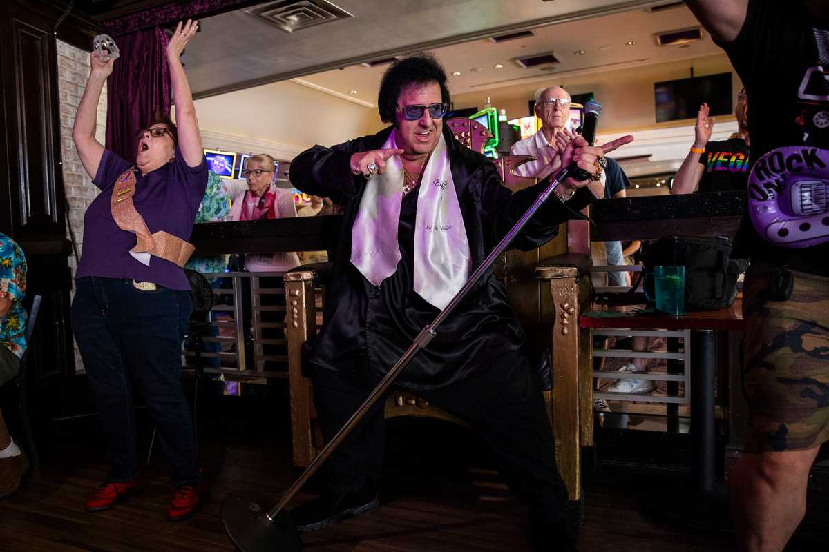 Big Elvis, aka Pete Vallee, performed at Harrah’s. He's a regular performer there and has an established fan base.  