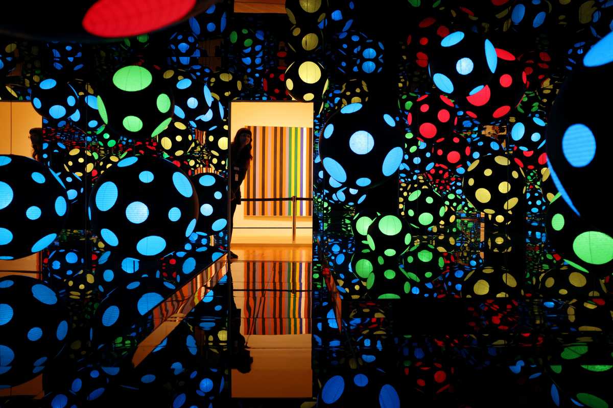 Catherine Hess monitored Yayoi Kusama’s Infinity Mirrored Room at Crystal Bridges Museum of American Art.